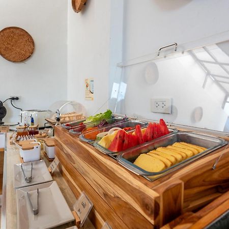 Ai Pai Hotel Bagian luar foto