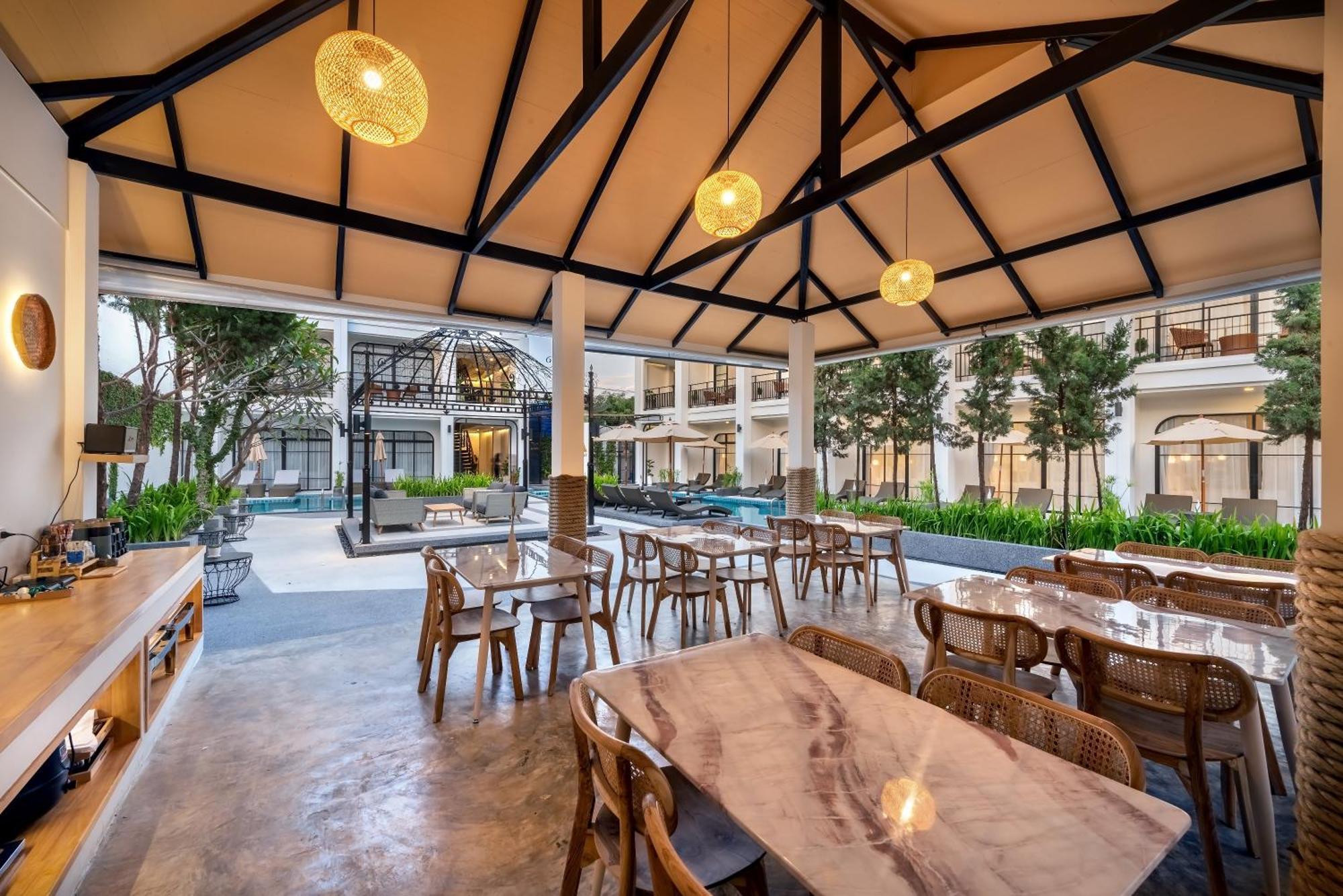 Ai Pai Hotel Bagian luar foto
