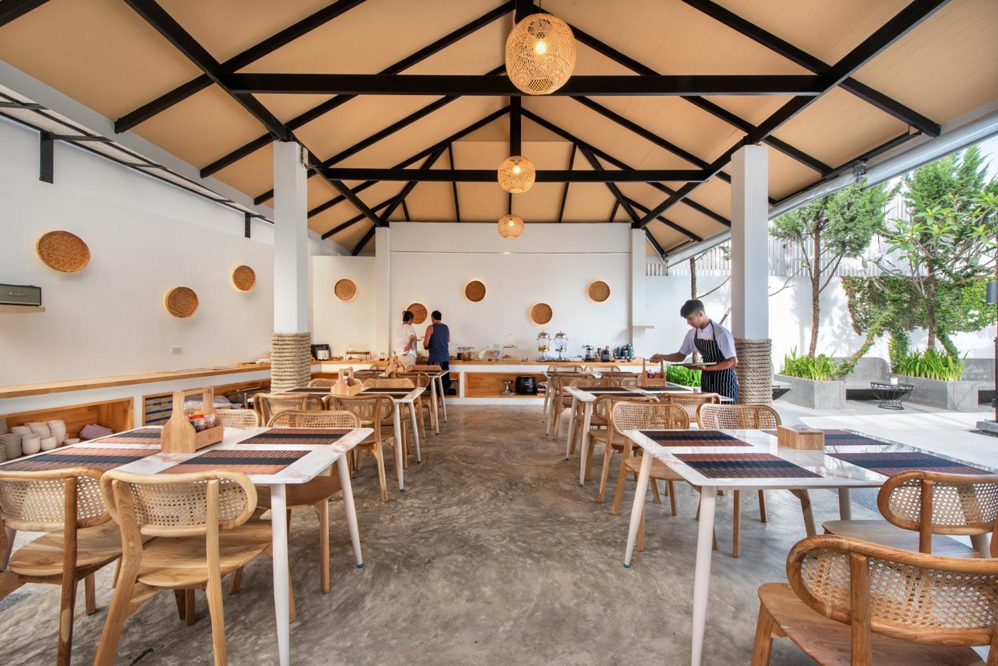 Ai Pai Hotel Bagian luar foto
