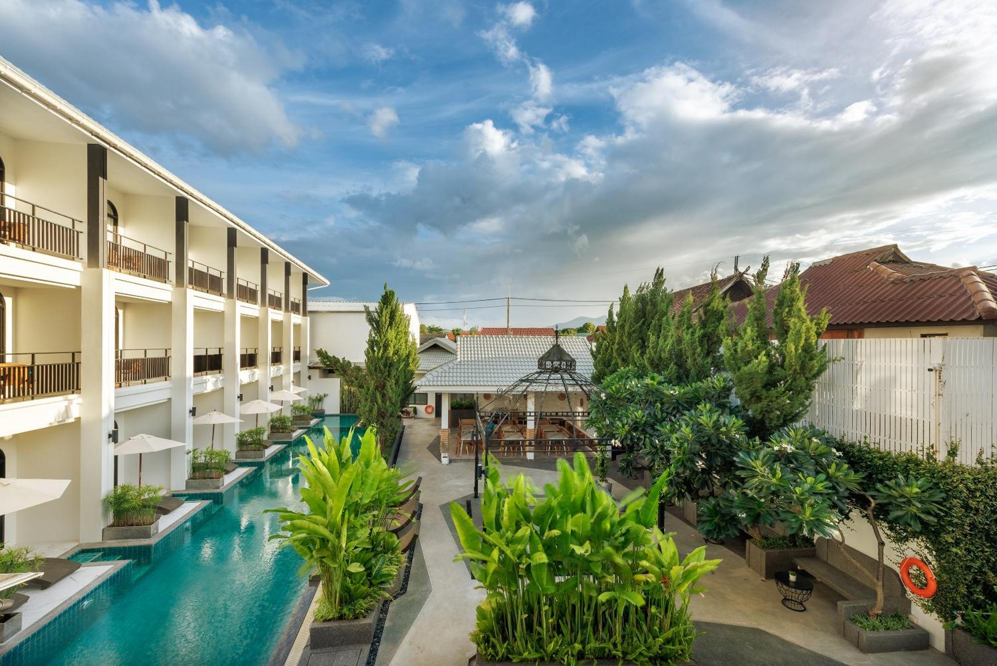 Ai Pai Hotel Bagian luar foto